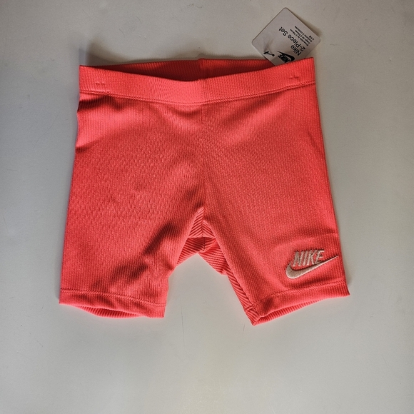 Nike 2 Piece White and Purple Long Sleeve with Orange Shorts Size 5/6 - Picture 5 of 7